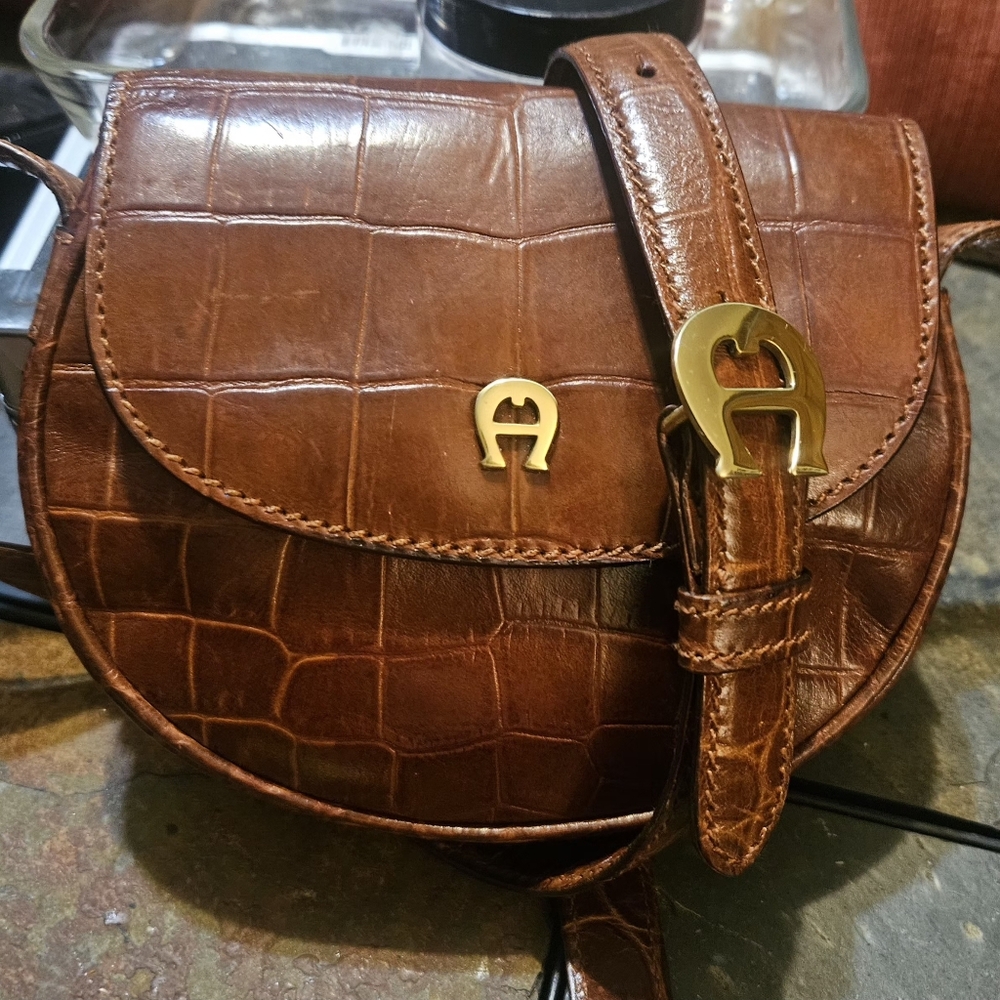 Aigner Dark Brown Croc Embossed Leather Flab Saddle Crossbody Bag